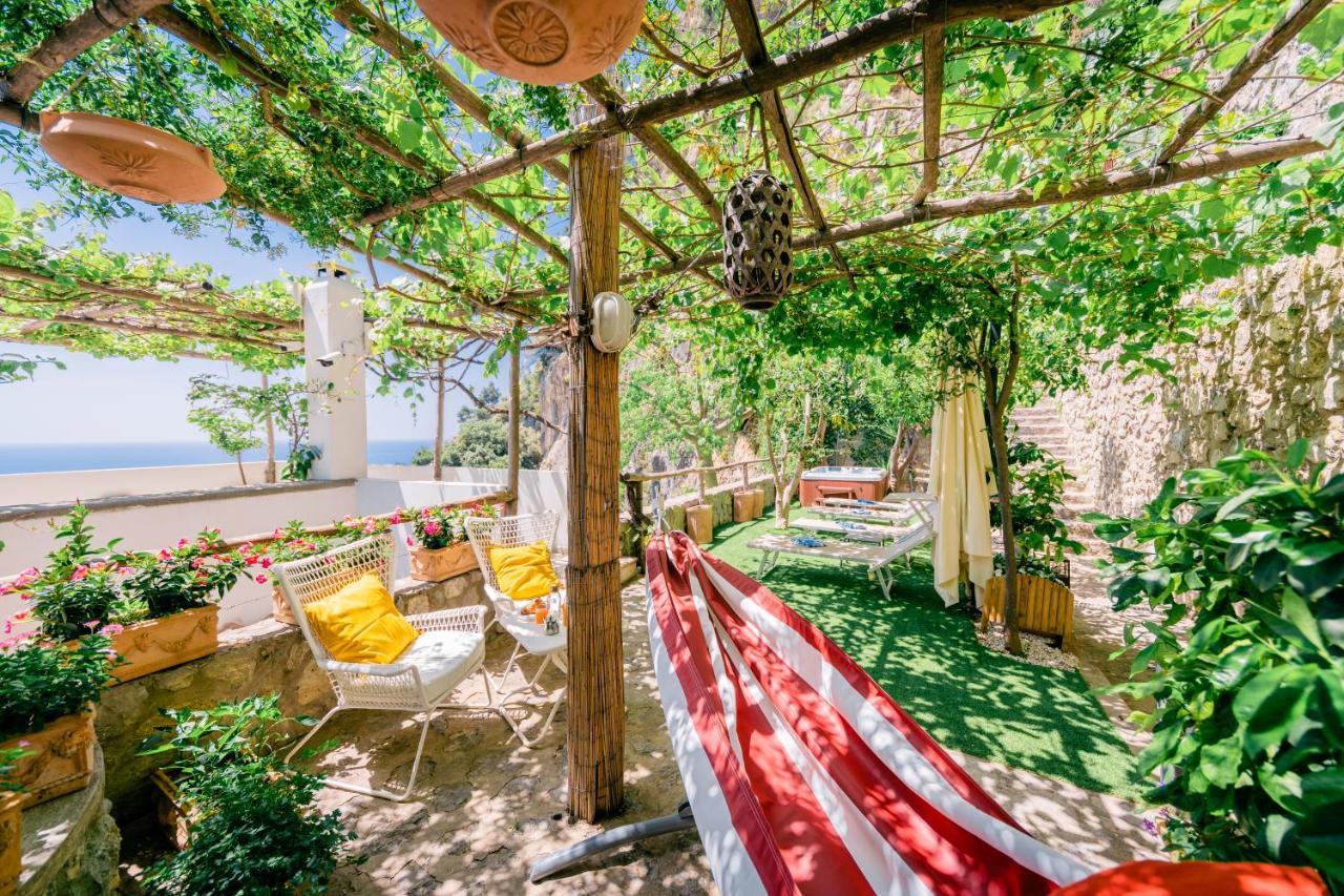 Villa Anfitrite Positano Bagian luar foto
